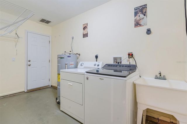 322 NE 29TH TERRACE, Cape Coral, FL 33909