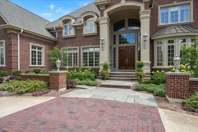 4N881 Old Farm Road, St. Charles, IL 60175