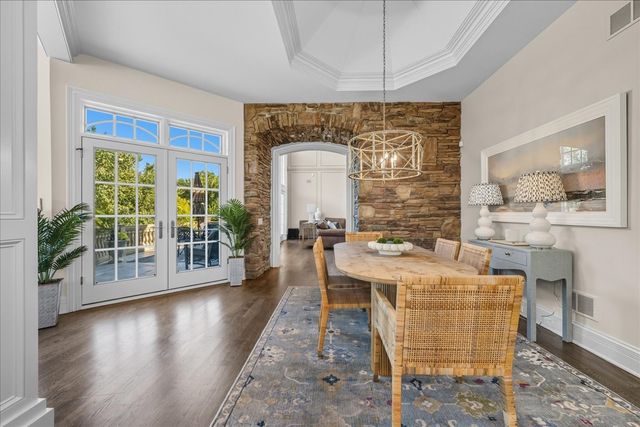 4N881 Old Farm Road, St. Charles, IL 60175