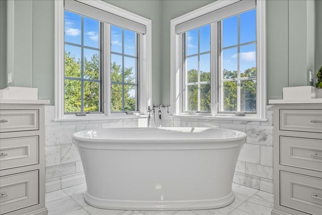 4N881 Old Farm Road, St. Charles, IL 60175