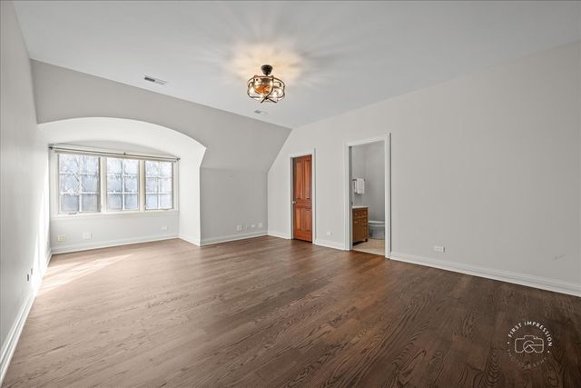 4N881 Old Farm Road, St. Charles, IL 60175