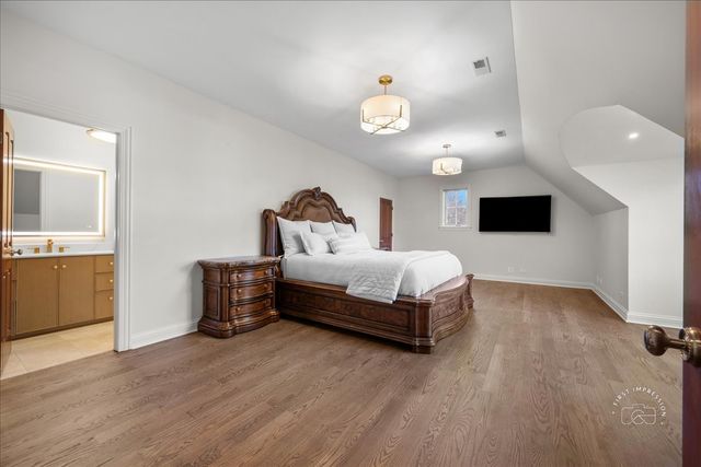 4N881 Old Farm Road, St. Charles, IL 60175