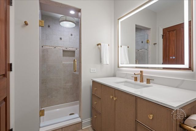 4N881 Old Farm Road, St. Charles, IL 60175