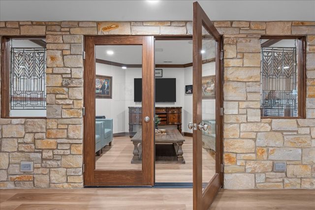 4N881 Old Farm Road, St. Charles, IL 60175