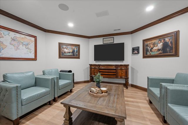 4N881 Old Farm Road, St. Charles, IL 60175