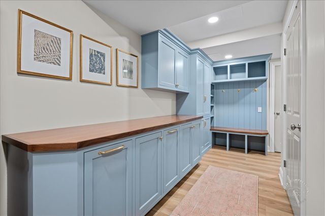 4N881 Old Farm Road, St. Charles, IL 60175