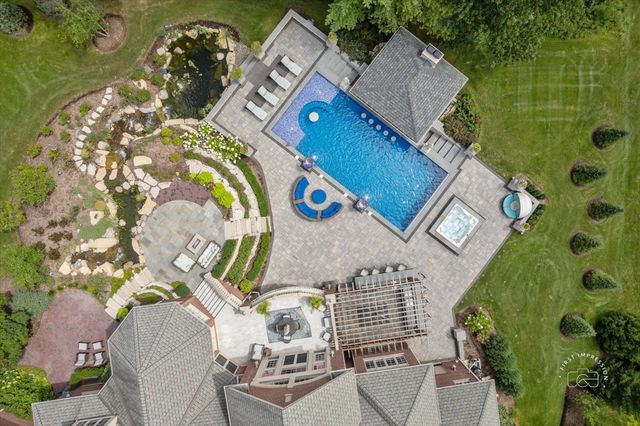 4N881 Old Farm Road, St. Charles, IL 60175