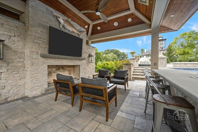 4N881 Old Farm Road, St. Charles, IL 60175