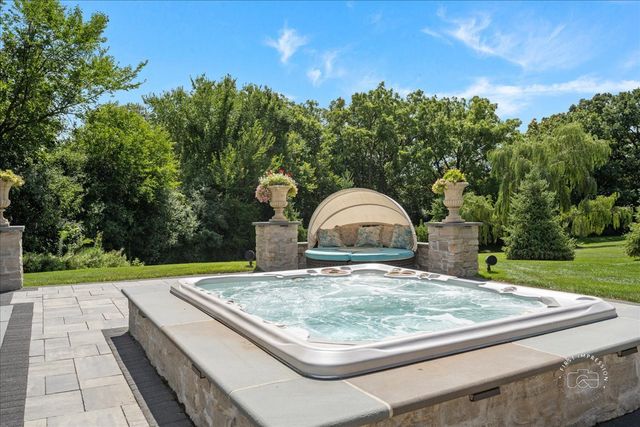 4N881 Old Farm Road, St. Charles, IL 60175