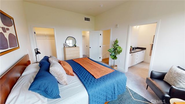 1878 E Walnut Street 319, Pasadena, CA 91107