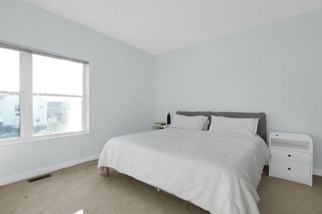 518 Lamplight Drive, Delaware, OH 43015