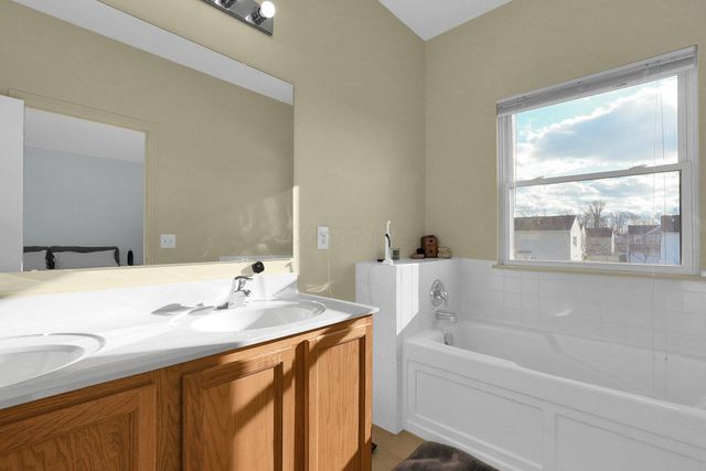 518 Lamplight Drive, Delaware, OH 43015