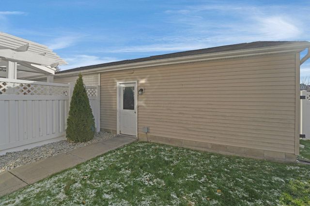 518 Lamplight Drive, Delaware, OH 43015