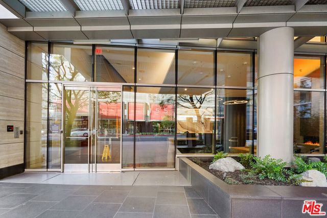 1155 S Grand Avenue 516, Los Angeles, CA 90015