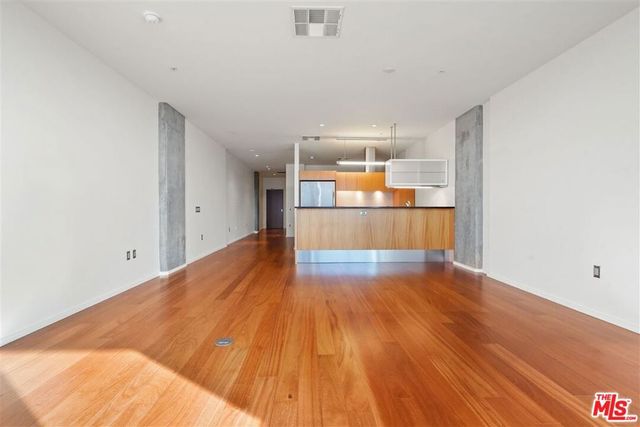 1155 S Grand Avenue 516, Los Angeles, CA 90015