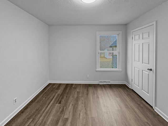 1488 Craig Dr, Clarksville, TN 37042