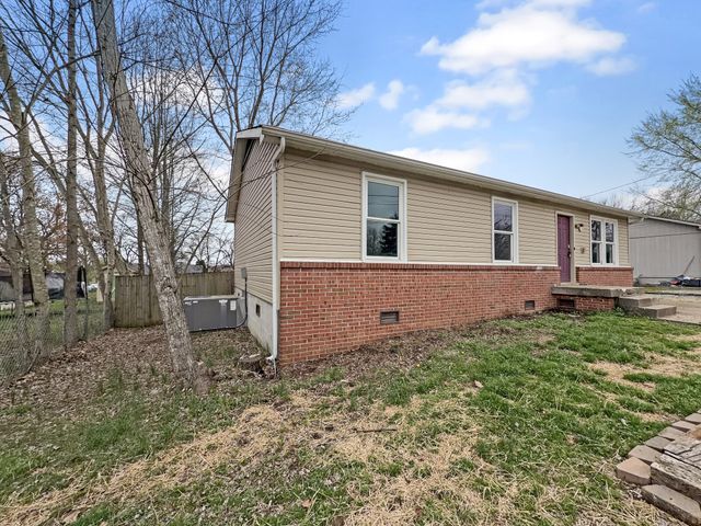 1488 Craig Dr, Clarksville, TN 37042