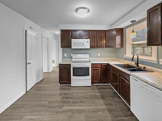 1488 Craig Dr, Clarksville, TN 37042