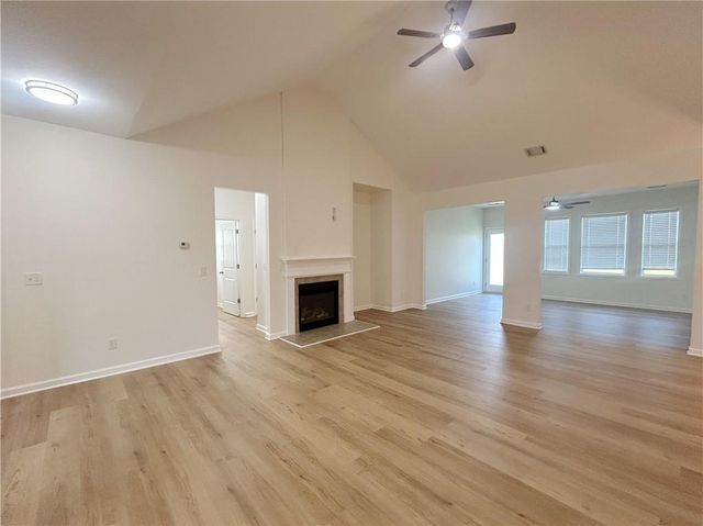 825 Stonehaven Road SW, Atlanta, GA 30331