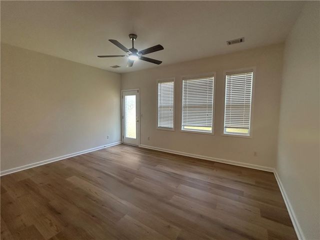 825 Stonehaven Road SW, Atlanta, GA 30331