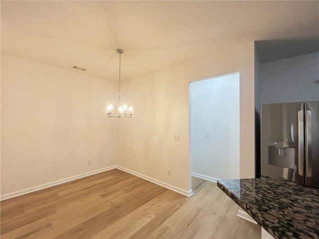 825 Stonehaven Road SW, Atlanta, GA 30331