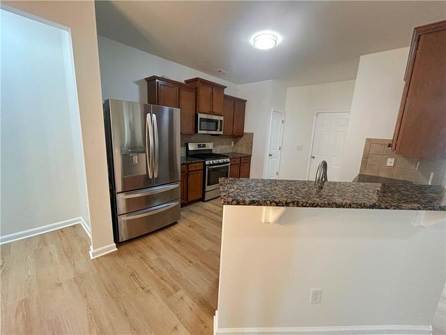 825 Stonehaven Road SW, Atlanta, GA 30331