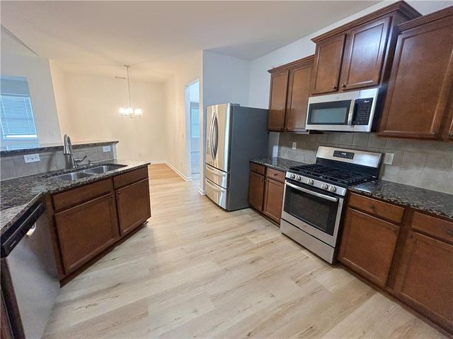 825 Stonehaven Road SW, Atlanta, GA 30331