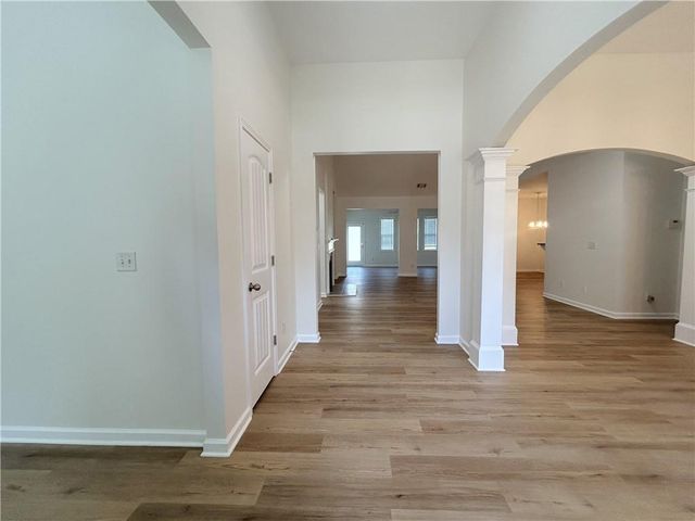 825 Stonehaven Road SW, Atlanta, GA 30331