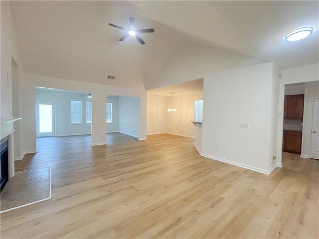 825 Stonehaven Road SW, Atlanta, GA 30331