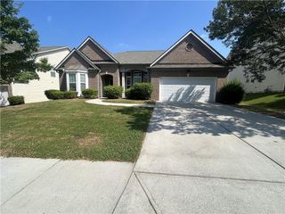 825 Stonehaven Road SW, Atlanta, GA 30331