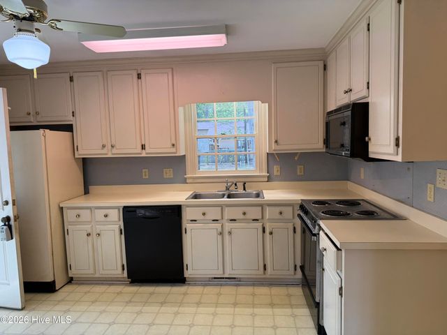 4524 Bobwhite Trail N, Wilson, NC 27896