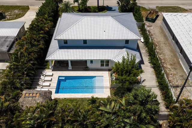 19298 Gulfstream Drive, Jupiter, FL 33469