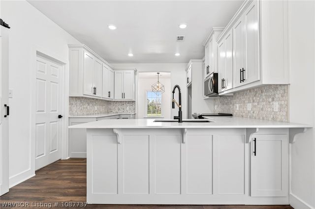 1019 Hwy 253, Lavaca, AR 72941