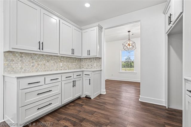 1019 Hwy 253, Lavaca, AR 72941