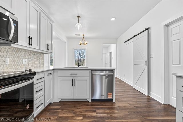 1019 Hwy 253, Lavaca, AR 72941