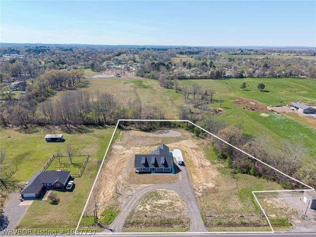 1019 Hwy 253, Lavaca, AR 72941