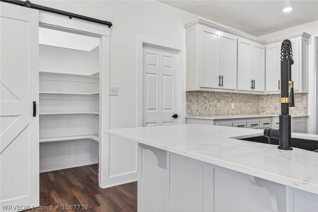 1019 Hwy 253, Lavaca, AR 72941