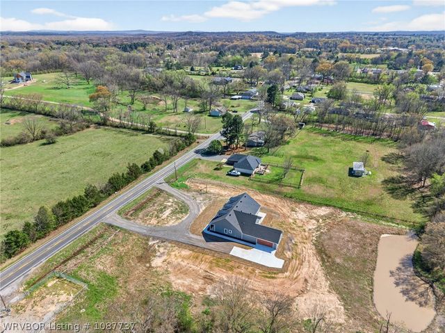 1019 Hwy 253, Lavaca, AR 72941