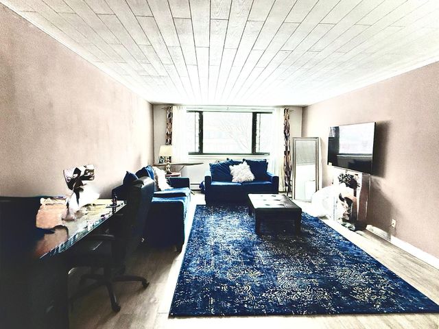 2500 Blaisdell Avenue 201, Minneapolis, MN 55404