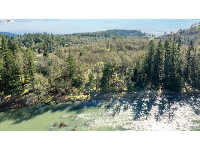 1176 WHISTLERS Ln, Roseburg, OR 97470