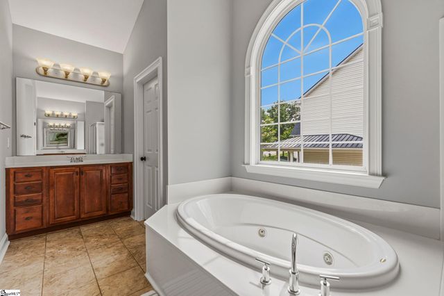 209 Hartwick Lane, Fountain Inn, SC 29644