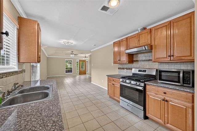 2427 Chalet Road, Houston, TX 77038