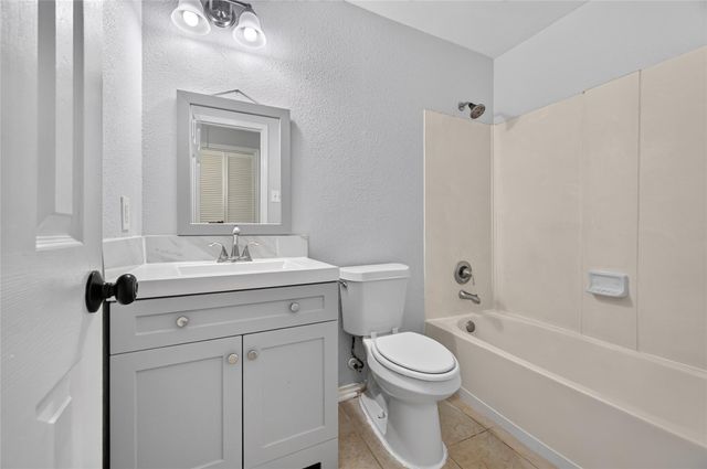 2427 Chalet Road, Houston, TX 77038