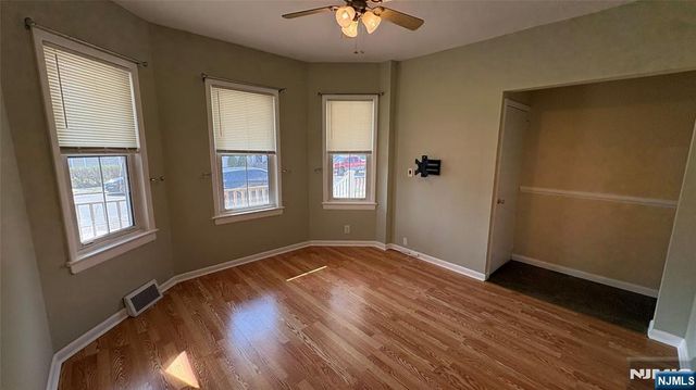 107 3rd Avenue 1st Floor, Hawthorne, NJ 07506