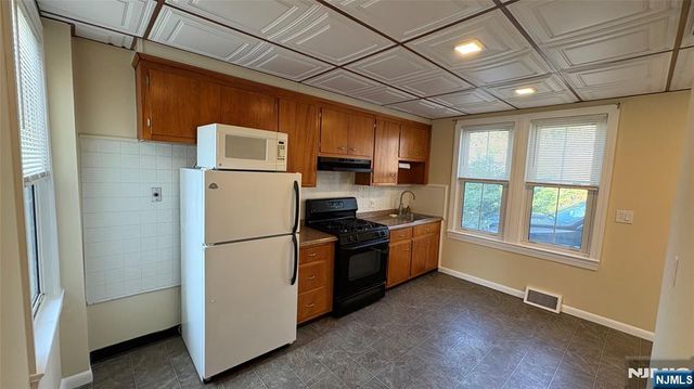 107 3rd Avenue 1st Floor, Hawthorne, NJ 07506