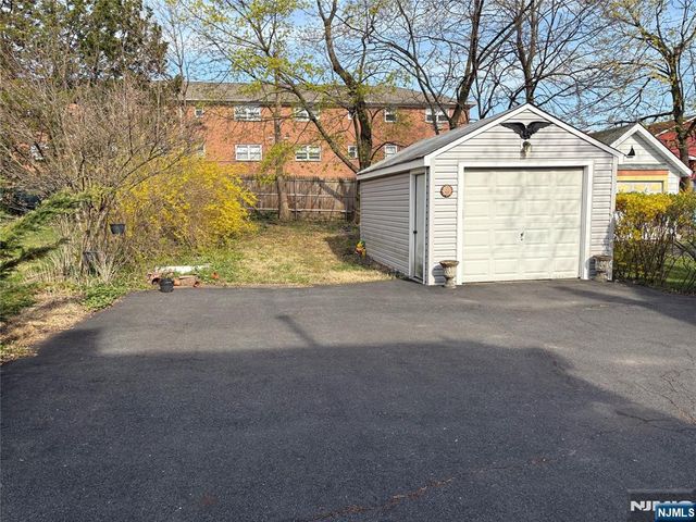 107 3rd Avenue 1st Floor, Hawthorne, NJ 07506