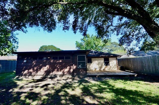 6229 Tanager Street, Houston, TX 77074