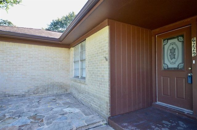 6229 Tanager Street, Houston, TX 77074