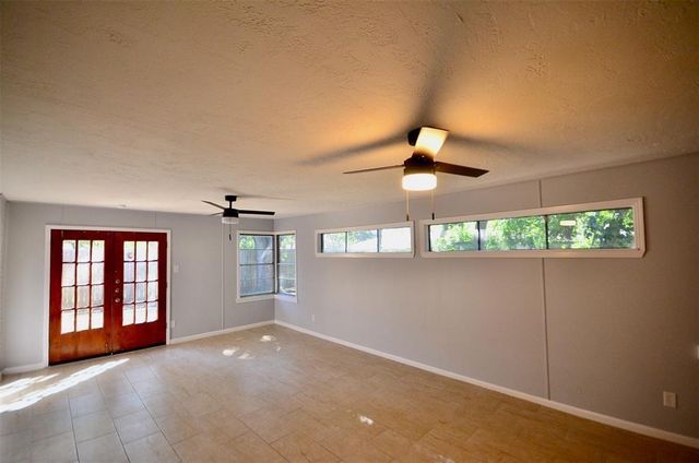 6229 Tanager Street, Houston, TX 77074