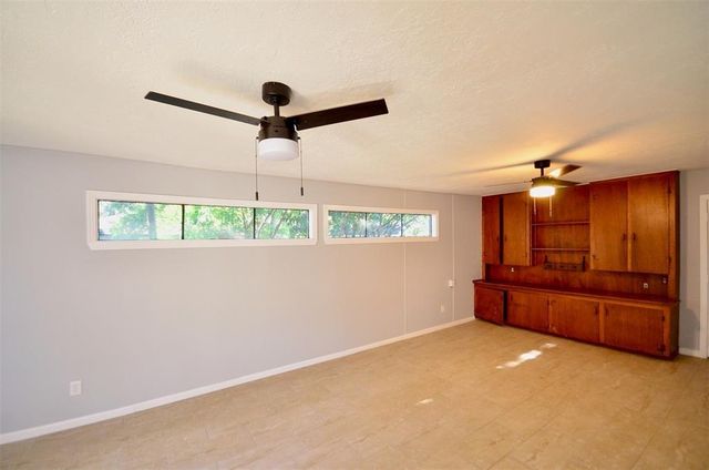 6229 Tanager Street, Houston, TX 77074
